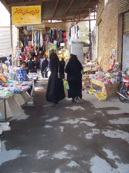 ../Images/100_1527 Yazd - Im neuen Basar.jpg