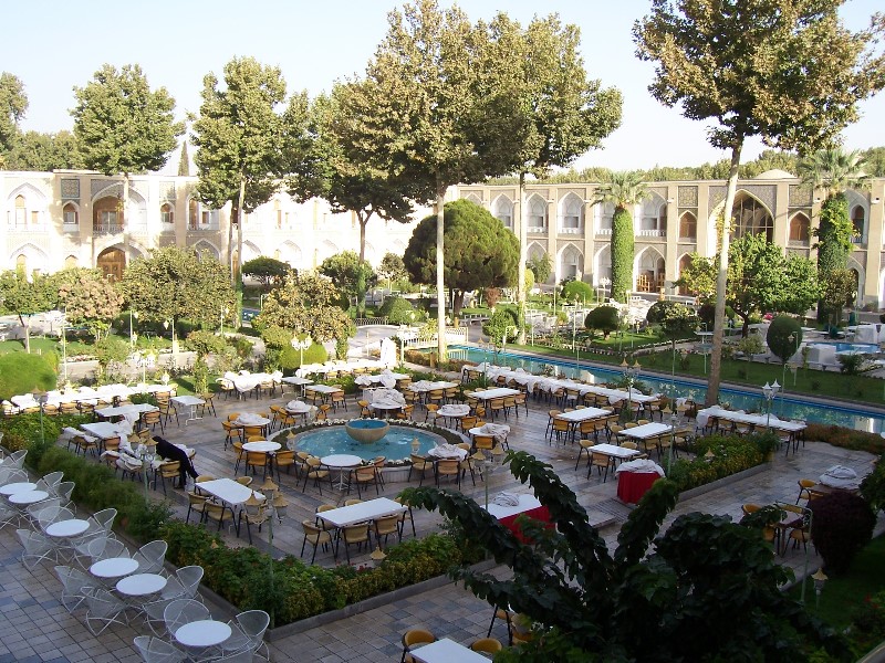 ../Images/100_1739 Isfahan - unser Hotel Abbasi .jpg