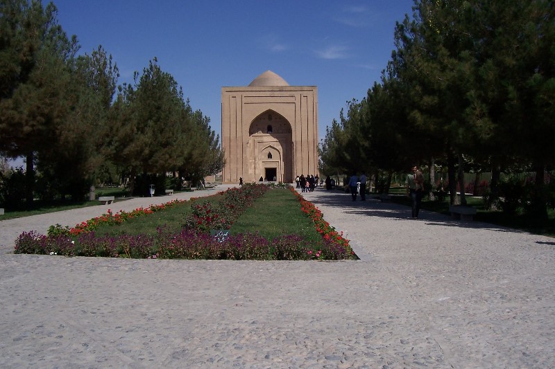 ../Images/100_2462 Mausoleum Harun al-Raschids in Tus bei Mashhad.jpg