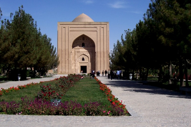 ../Images/100_2463a Mausoleum Harun al-Raschids in Tus bei Mashhad.jpg