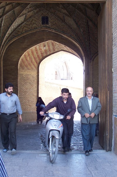 ../Images/100_2593 Qazvin - Masjid Jamie e Atigh.jpg